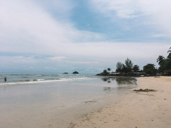 Pantai di Selangor: 7 Lokasi Menarik untuk Bersantai